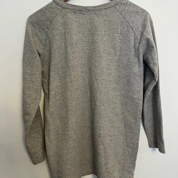 Louve Gray Long Sleeve Top size medium - Picture 6 of 7